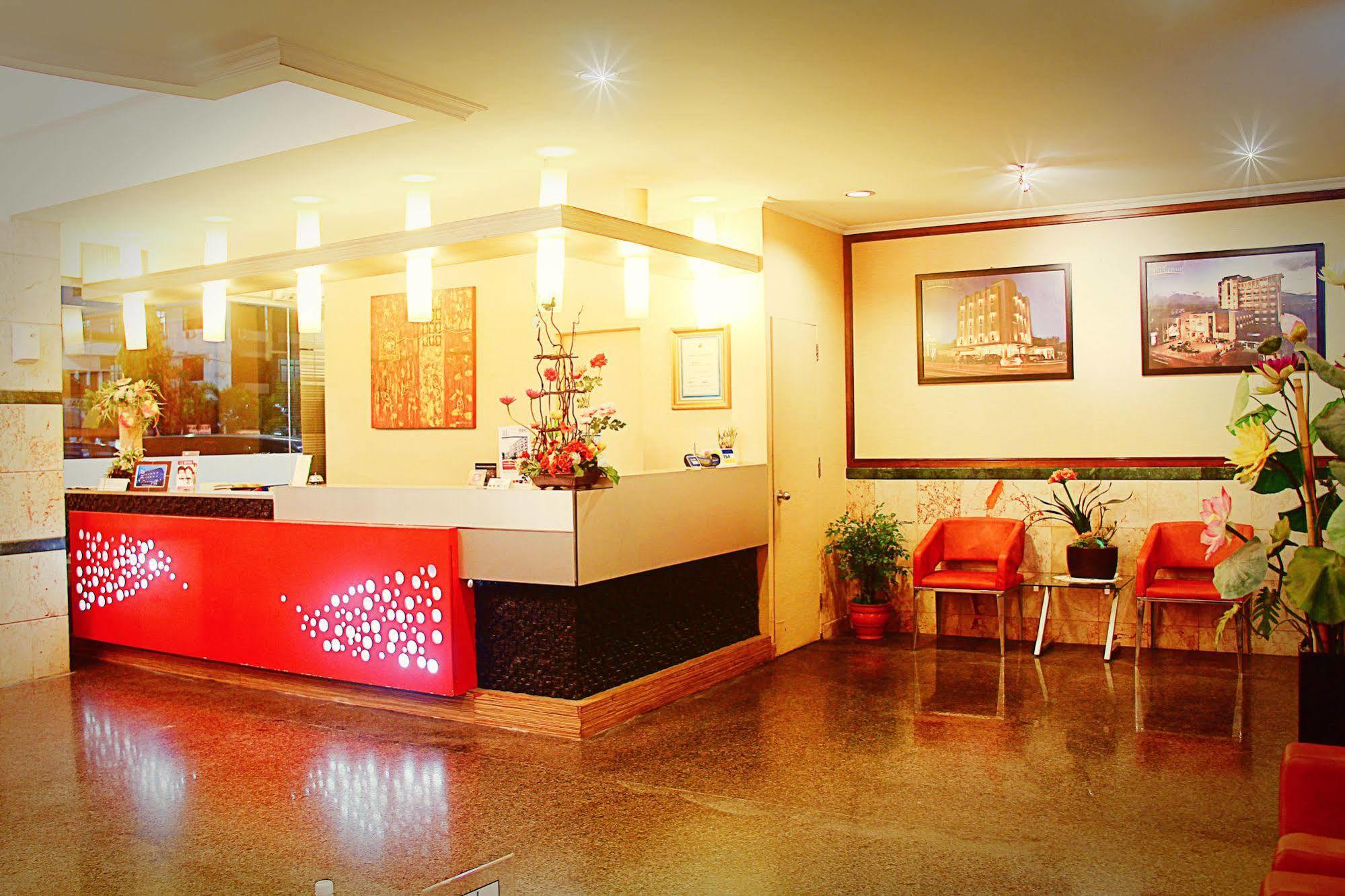 Hotel Anugerah Palembang Kültér fotó