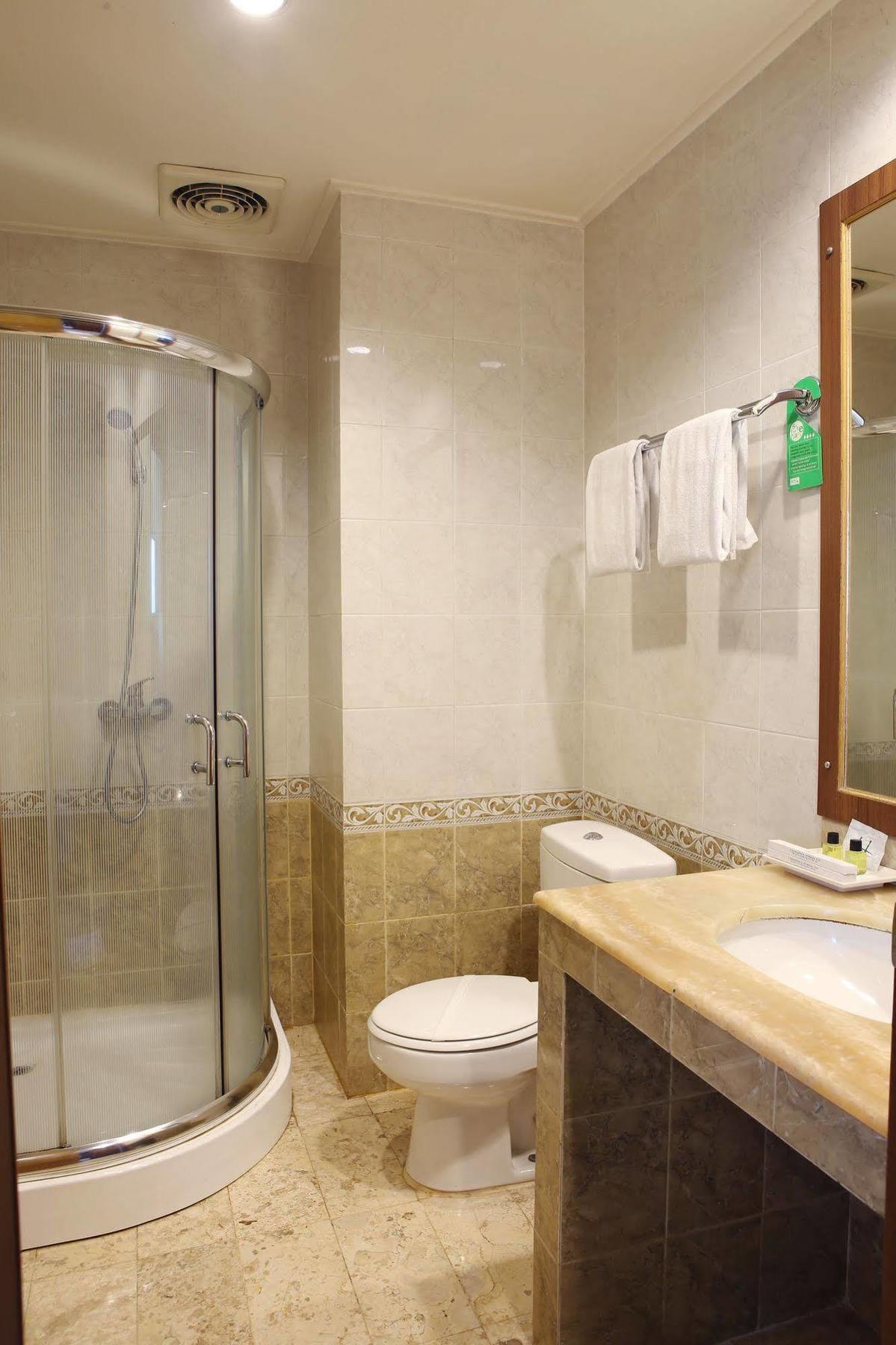 Hotel Anugerah Palembang Kültér fotó