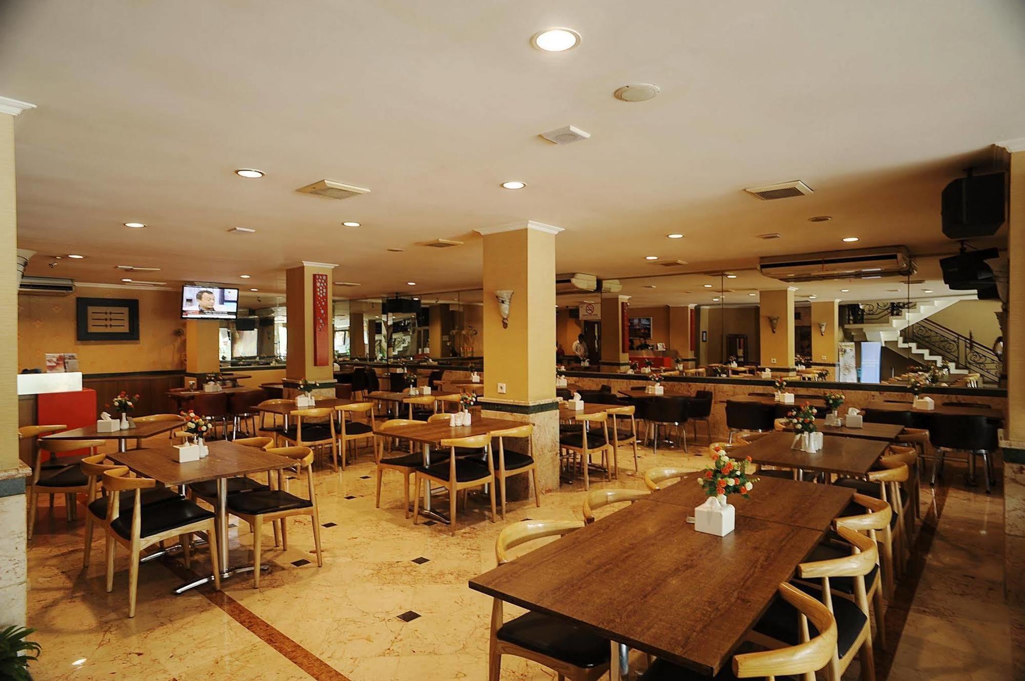 Hotel Anugerah Palembang Kültér fotó