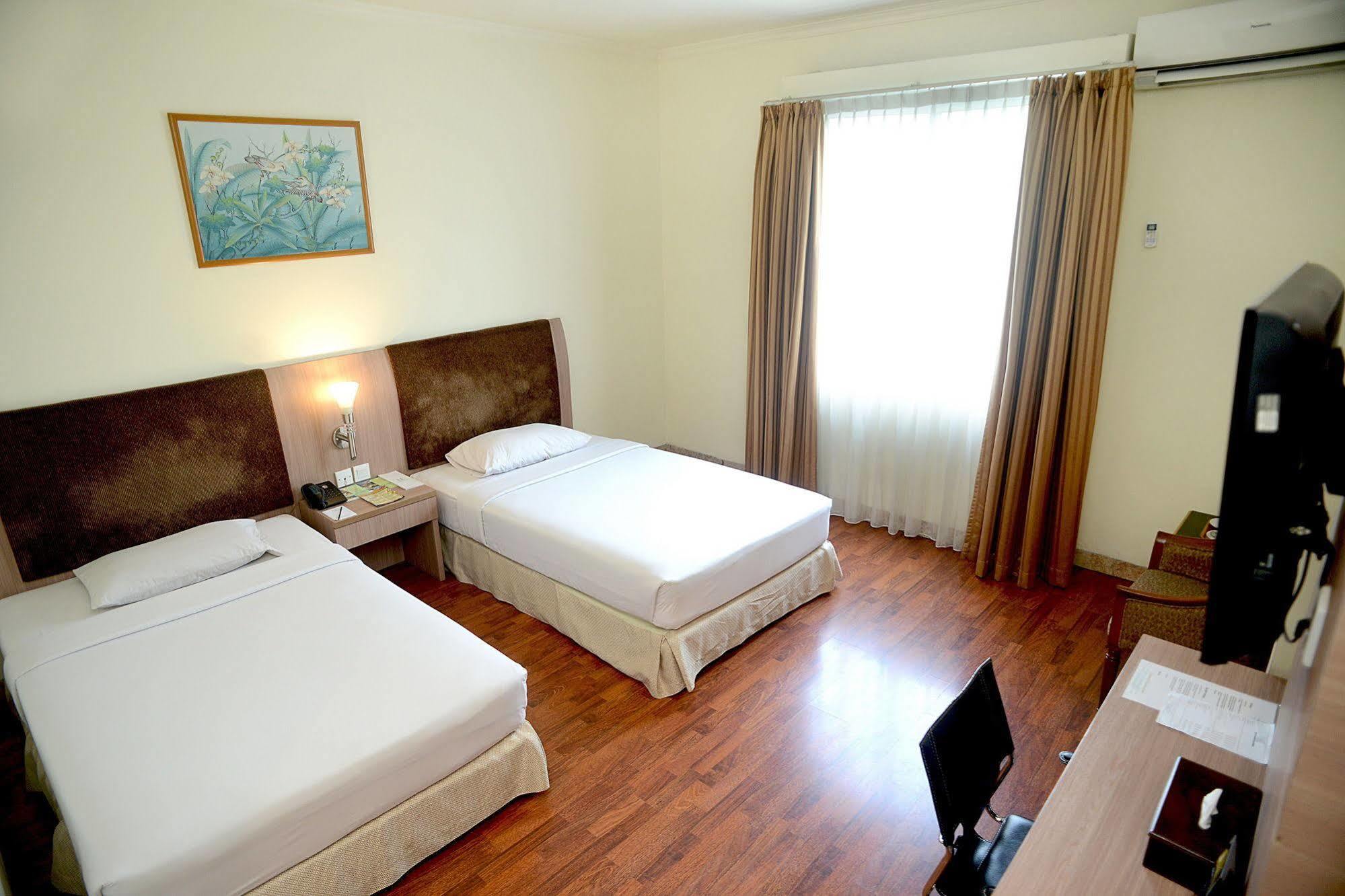 Hotel Anugerah Palembang Kültér fotó